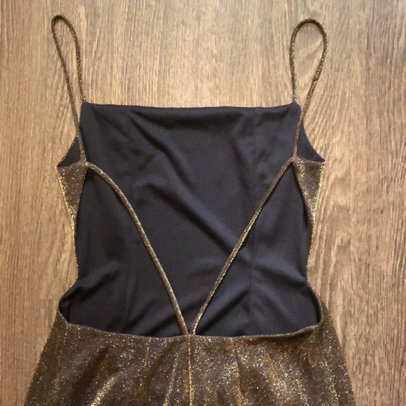 ⭐️HOST PICK⭐️Vintage 90’s metallic gold backless dress - Picture 8 of 12